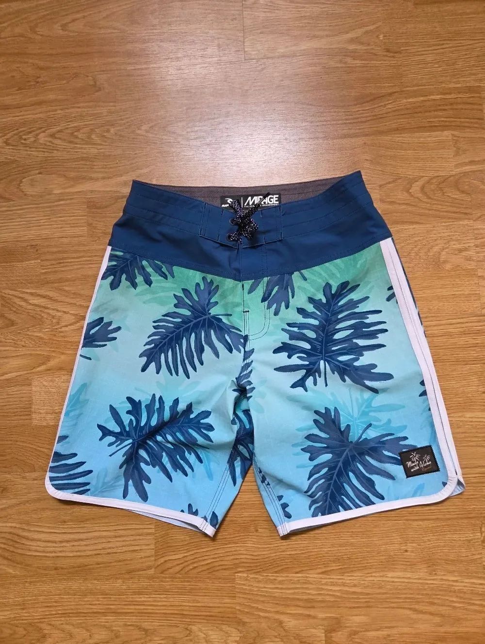 😎 RIP CURL 😎 NEW - 17" Mirage Boy's Swim Boardshorts - [Size 26]